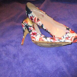KATE SPADE HIGH HEELS COLORFUL HEELS SZ 8.5 m